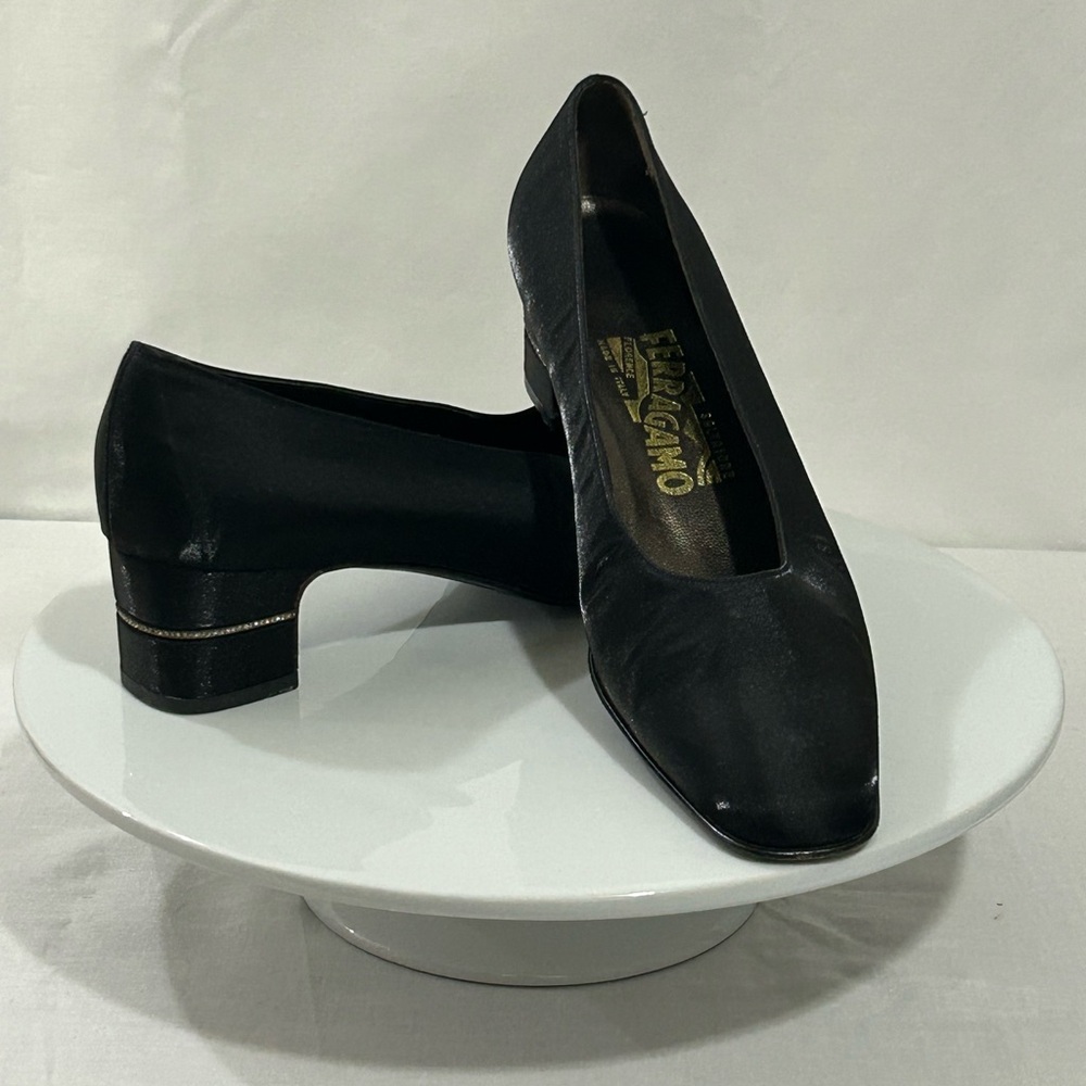 Salvatore Ferragamo - Black Heels With Embellishments